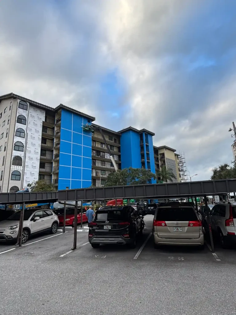 Seamless liquid flashing for construction joints
